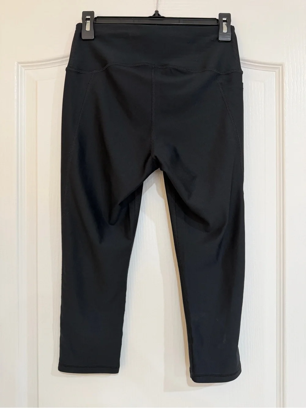 Under Armour Black Capri Leggings